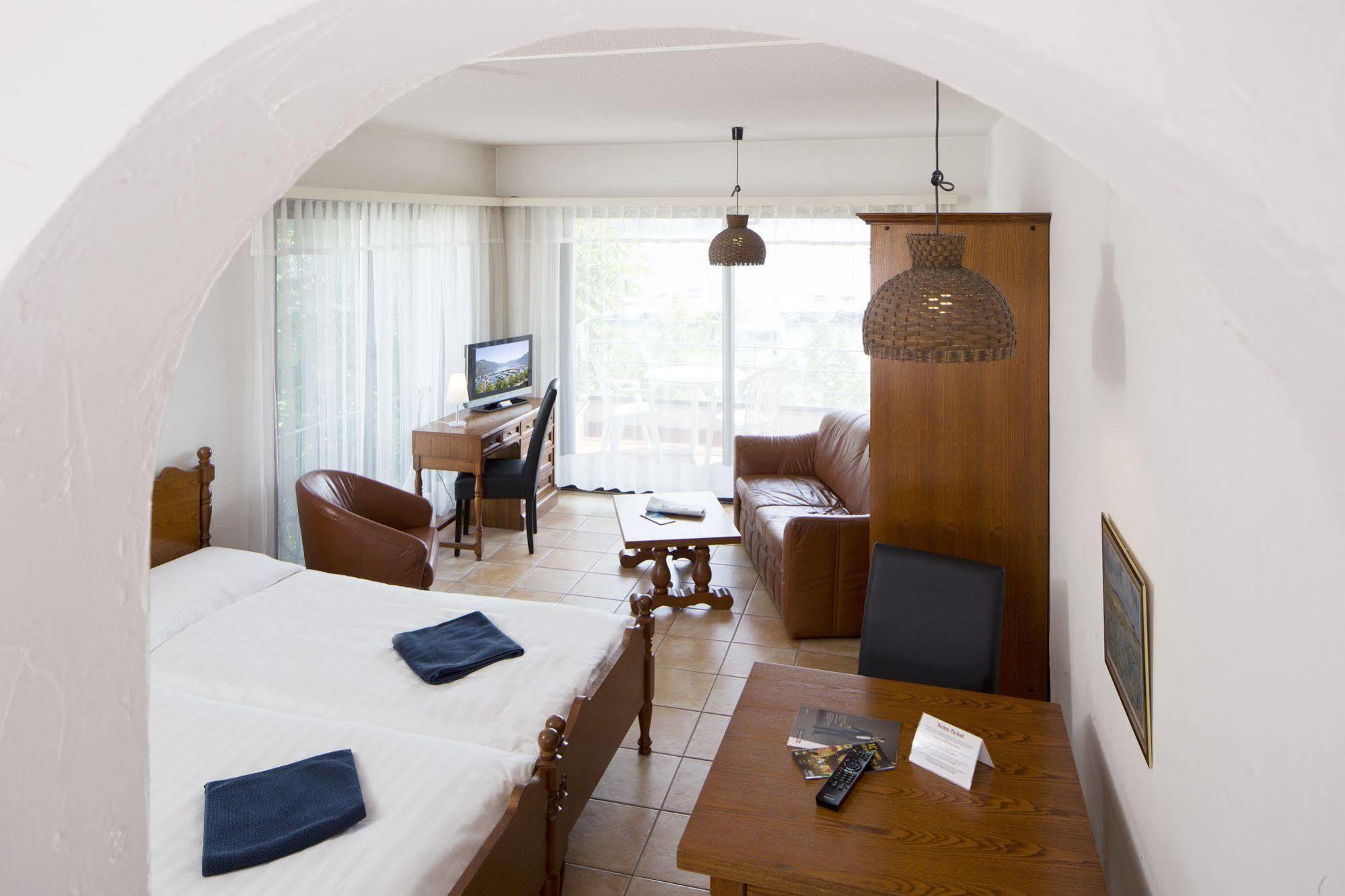 Aparthotel Al Lago Locarno Luaran gambar